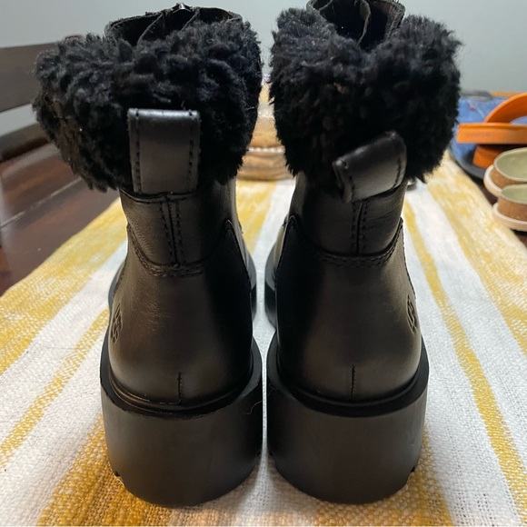 UGG Czeriesa Waterproof Leather Combat Boots - Size 6 - Picture 12 of 14